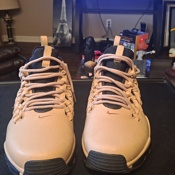 Nike Air Max - Picture 2 of 3